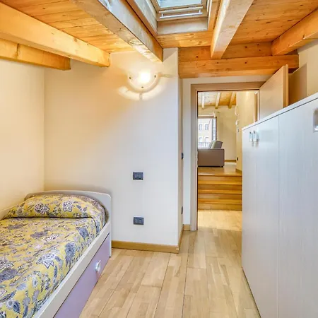 2 Bedroom Cozy In Apartment *