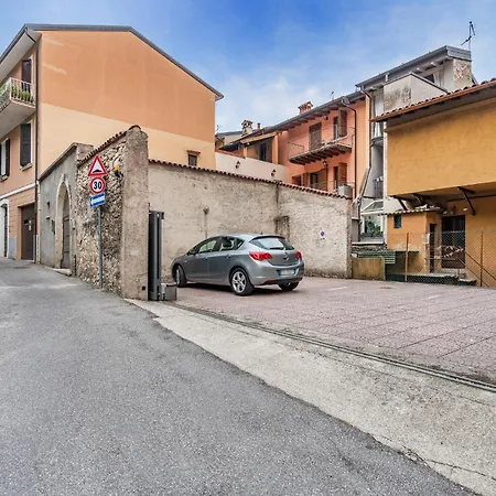 2 Bedroom Cozy In * Toscolano Maderno